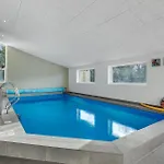 Hébergement de vacances Gorgeous In With Sauna *