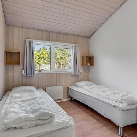 Holiday home Gorgeous In With Sauna