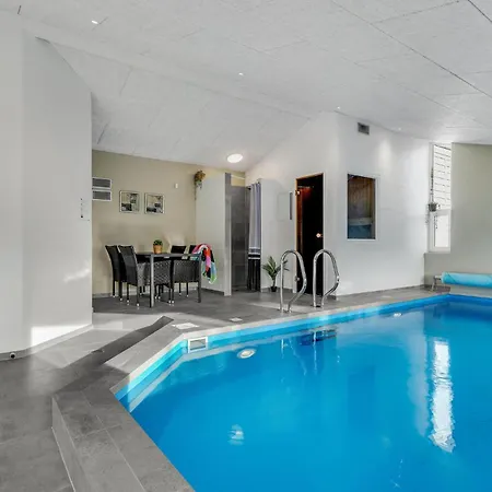 Holiday home Gorgeous In With Sauna
